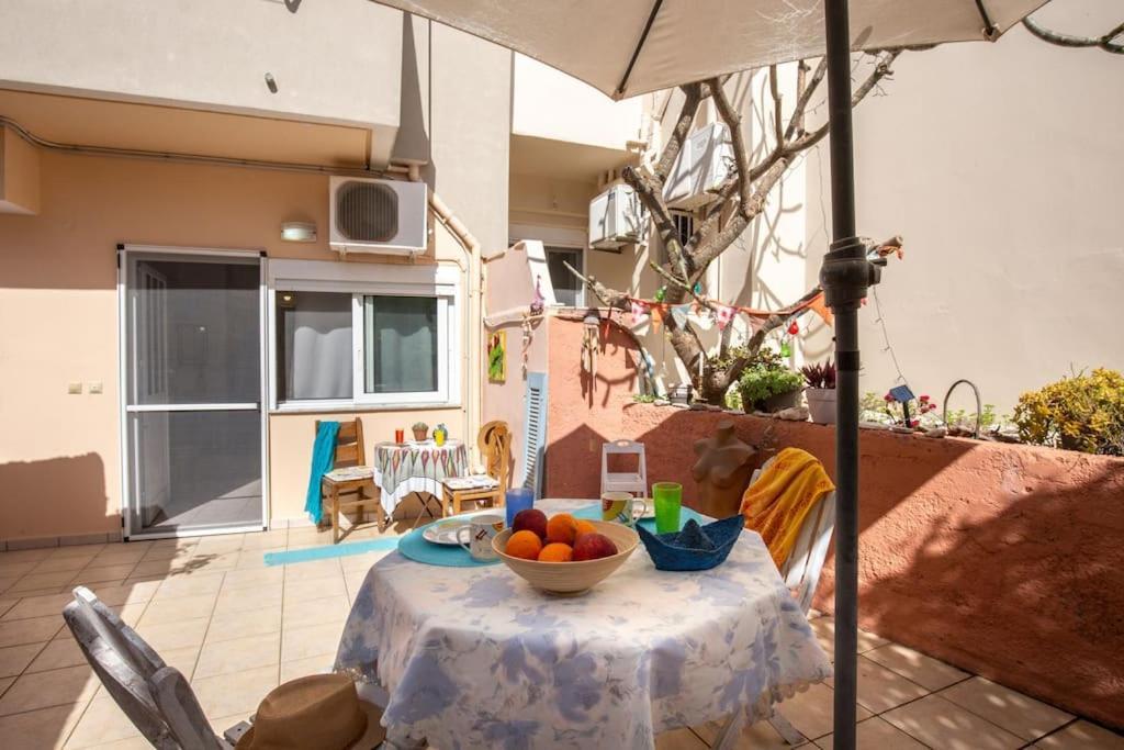 Backyard Art Studio Chrissi Akti Chania Exterior foto
