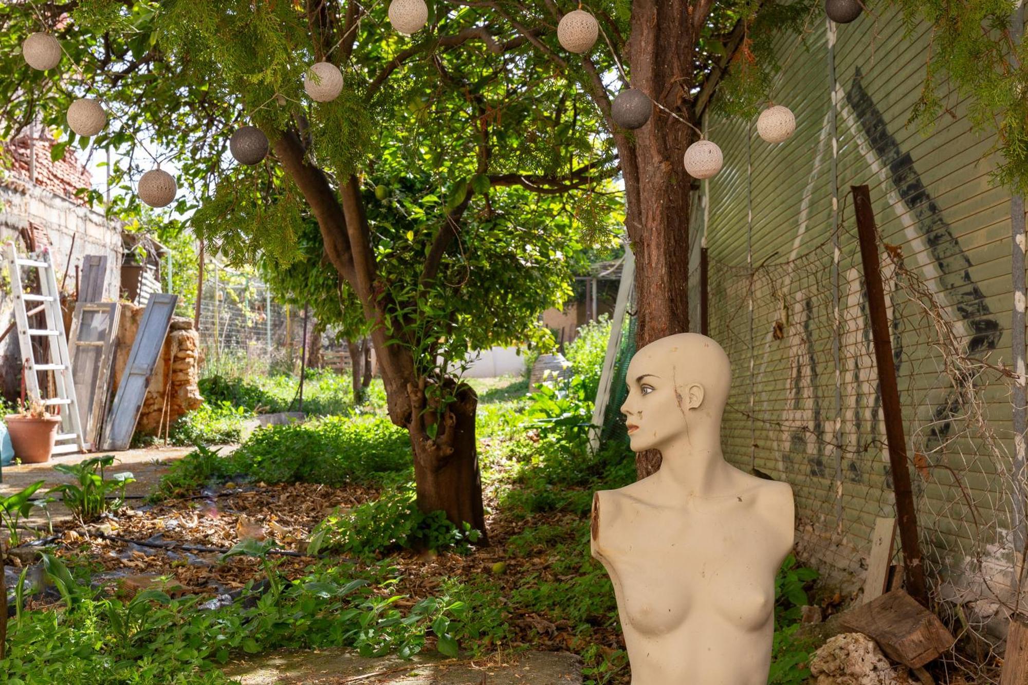 Backyard Art Studio Chrissi Akti Chania Exterior foto